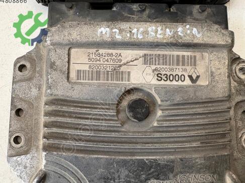 Renault Megane Beyin 8200387138 çıkma parça