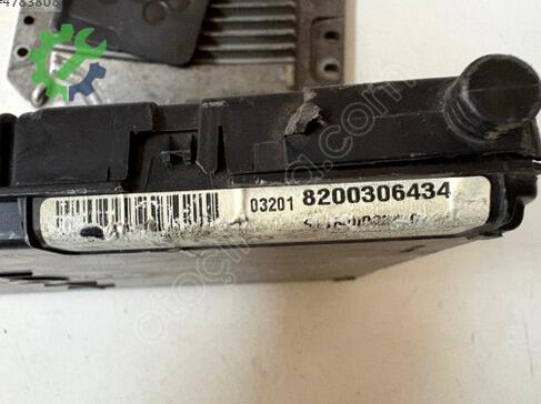 Renault Megane Motor Beyni 8200321263 çıkma parça