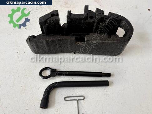 Renault Megane Çeki Demiri çıkma parça