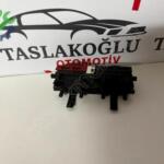 Renault Megane Orijinal Çıkma Flaşör Düğmesi 88040001