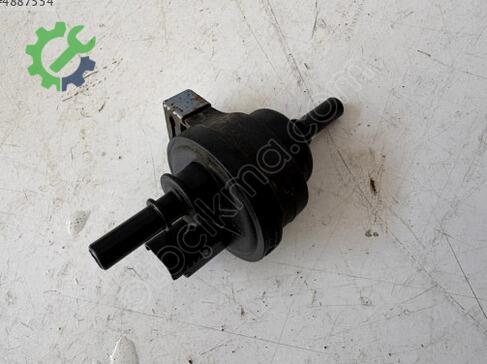 Renault Megane Kanister 8200024427 çıkma parça