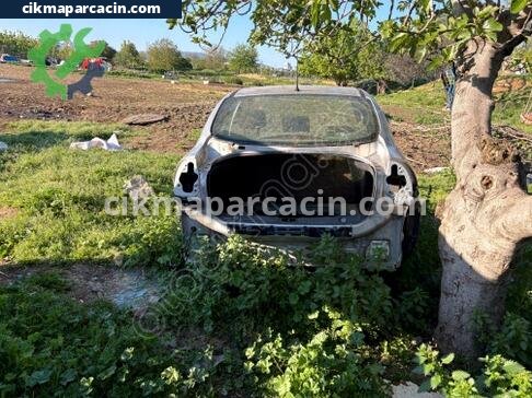 Renault Megane Tavan çıkma parça