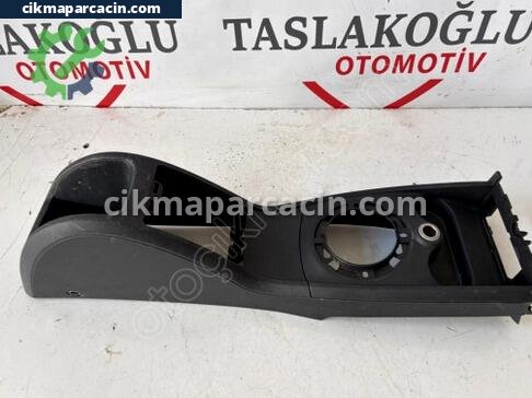 Renault Megane Orta Konsol çıkma parça
