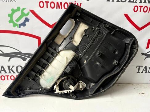 Renault Megane Sağ Arka Kapı çıkma parça