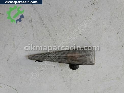 Renault Megane Çamurluk çıkma parça