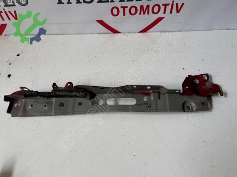 Renault Megane Çamurluk Bağlantı Sacı çıkma parça