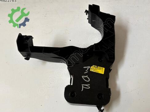 Renault Megane Far 8200137495 çıkma parça
