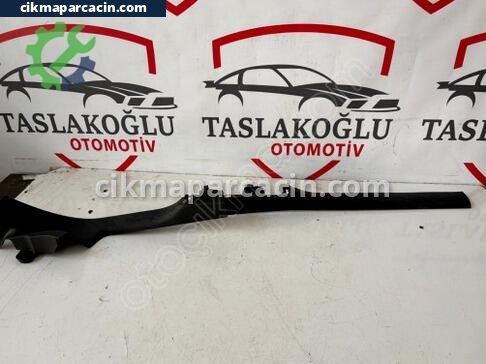 Renault Megane Marşpiyel çıkma parça