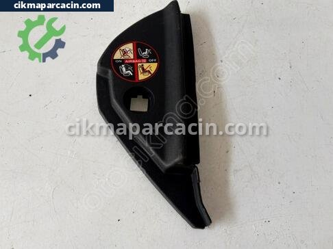 Renault Megane Torpido çıkma parça