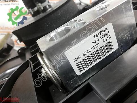 Renault Megane 04966 çıkma parça