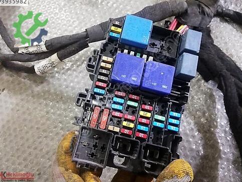 Renault Megane 240184875S çıkma parça