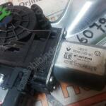 RENAULT SAĞ ARKA CAM MOTORU VE MEKANİZMASI C49019-101