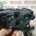 RENAULT SAĞ KAPI KİLİDİ SAĞ ÖN 805020256R