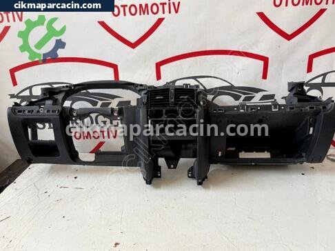 Renault Symbol Torpido çıkma parça