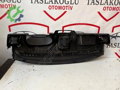Renault Symbol Torpido çıkma parça