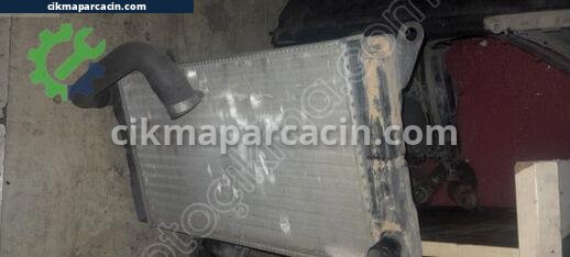 Renault R12 Su Radyatörü çıkma parça