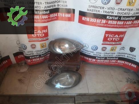 Renault Trafic Sağ Ön Far çıkma parça