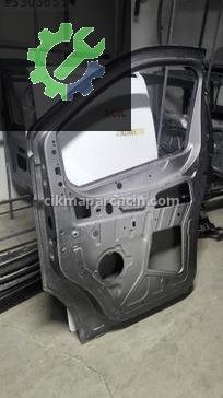 Renault Trafic Sağ Ön Kapı çıkma parça