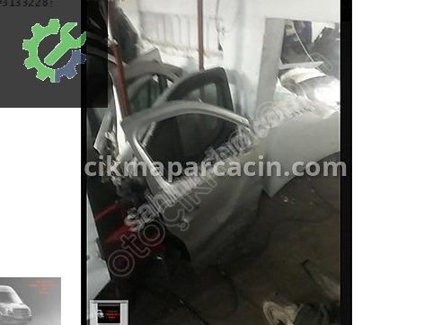 Renault Trafic Sağ Ön Kapı çıkma parça