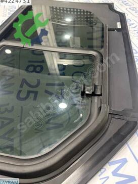 Renault Trafic Sağ Yan Cam çıkma parça