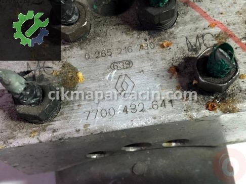 Renault Clio ABS Beyni 7700432641 çıkma parça