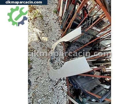 Renault R21 Çamurluk çıkma parça