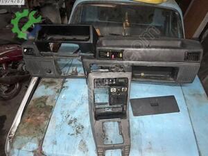 Çıkma Renault R 9 Göğüslük