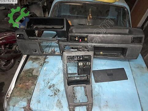 Renault R 9 Göğüslük çıkma parça