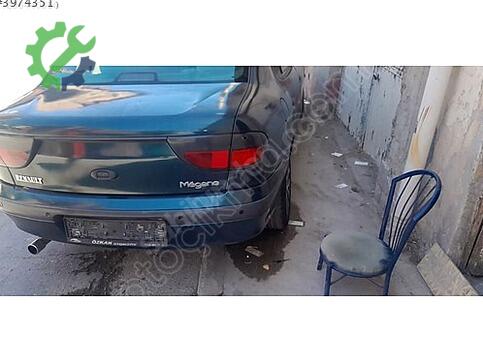 Renault Megane Bagaj çıkma parça