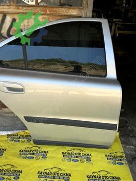 Volvo S60 Sağ Arka Kapı çıkma parça