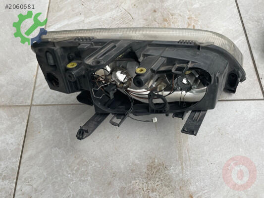 Ford Grand C-Max Far çıkma parça