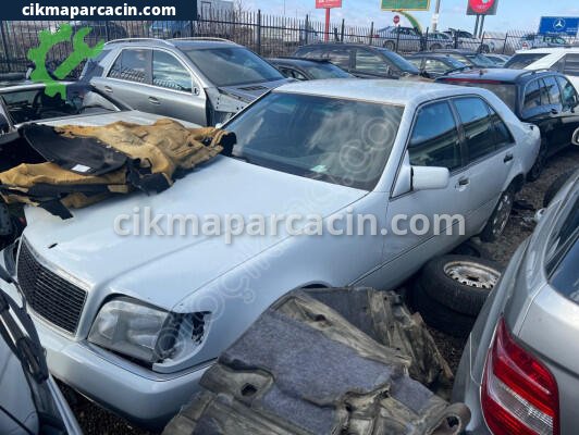 Mercedes-Benz 500 Far çıkma parça