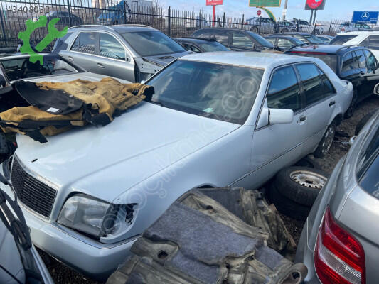 Mercedes-Benz 500 Far çıkma parça