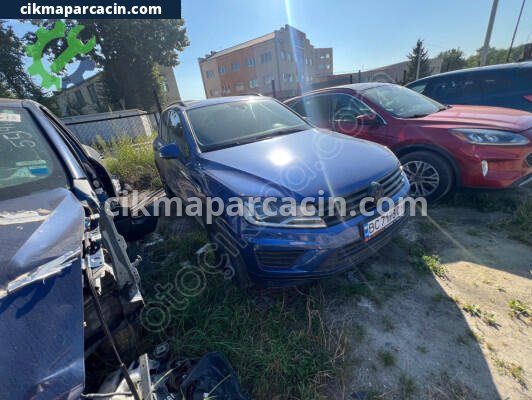 Volkswagen Touareg Sis Farı çıkma parça
