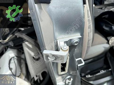 SEAT CORDOBA SAĞ ARKA ÇIKMA KAPI MENTEŞESİ ÜST 6L4833402