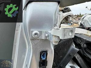 SEAT CORDOBA SOL ARKA ÇIKMA ÜST KAPI MENTEŞESİ 6L4833401