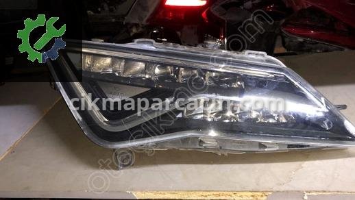 Seat Leon Sol Ön Far çıkma parça