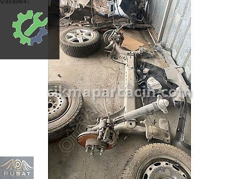 Seat Leon Arka Dingil çıkma parça