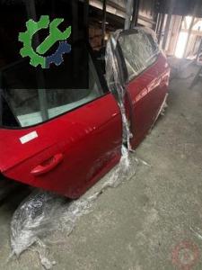 Seat leon çıkma arka sag sol kapı hatasız kırmızı