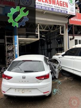 Seat leon çıkma orjinal sol arka kapı kırmızı hatasız
