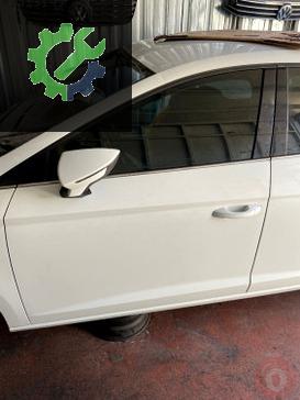 Seat leon çıkma orjinal sol arka kapı kırmızı hatasız