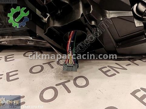 Seat Leon Sağ Ön Far çıkma parça