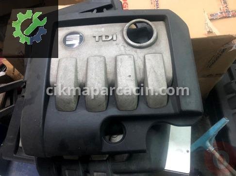 Seat Leon Külbütör Kapağı 03G103925AN çıkma parça