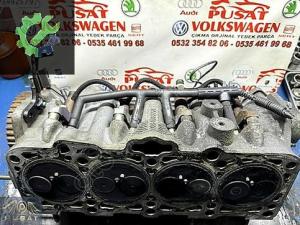 SKODA OCTAVIA 1.9D ELEGANCE ÇIKMA SİLİNDİR KAPAĞI 038103373E