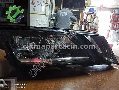 Skoda Octavia Sağ Ön Far çıkma parça