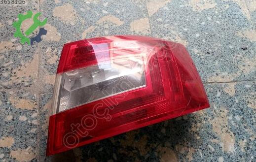 Skoda Octavia Sağ Stop çıkma parça