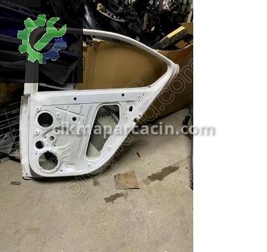 Skoda Octavia Sağ Arka Kapı çıkma parça