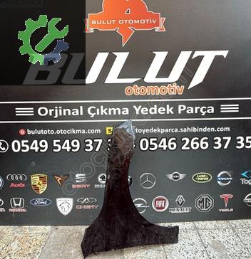 Skoda Octavia Sağ Ön Kapı çıkma parça