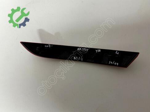 Skoda Octavia Reflektör 5E7945106 çıkma parça