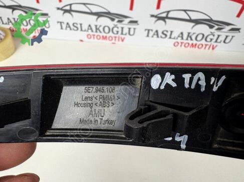 Skoda Octavia Reflektör 5E7945106 çıkma parça